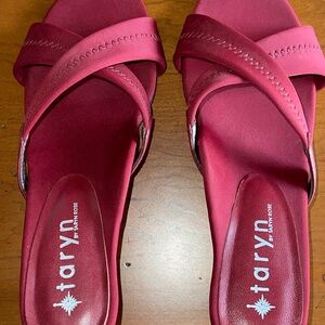 Taryn Rose Size 8 Red Sandals with 2" Red Heel